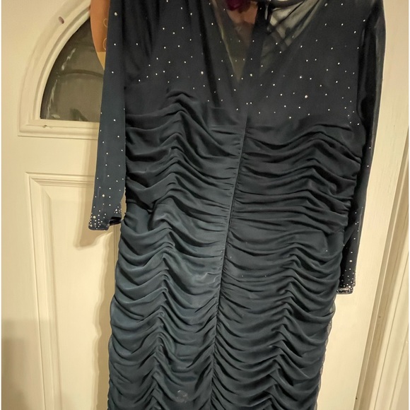Beautiful used evening dress - Picture 1 of 11